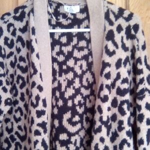 Chic Leopard Print Cardigan